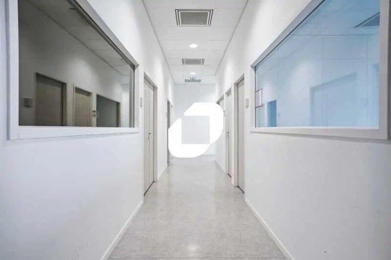 Bureau dans Aubervilliers à louer - Photo de l’immeuble – Image 3 sur 14