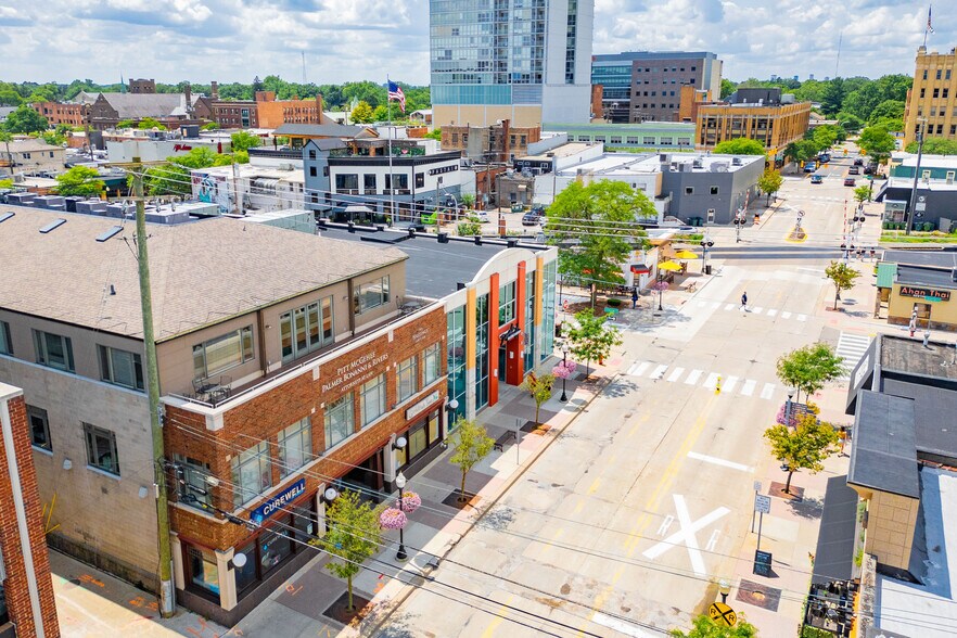 117 W 4th St, Royal Oak, MI à vendre - Photo de l’immeuble – Image 3 sur 4