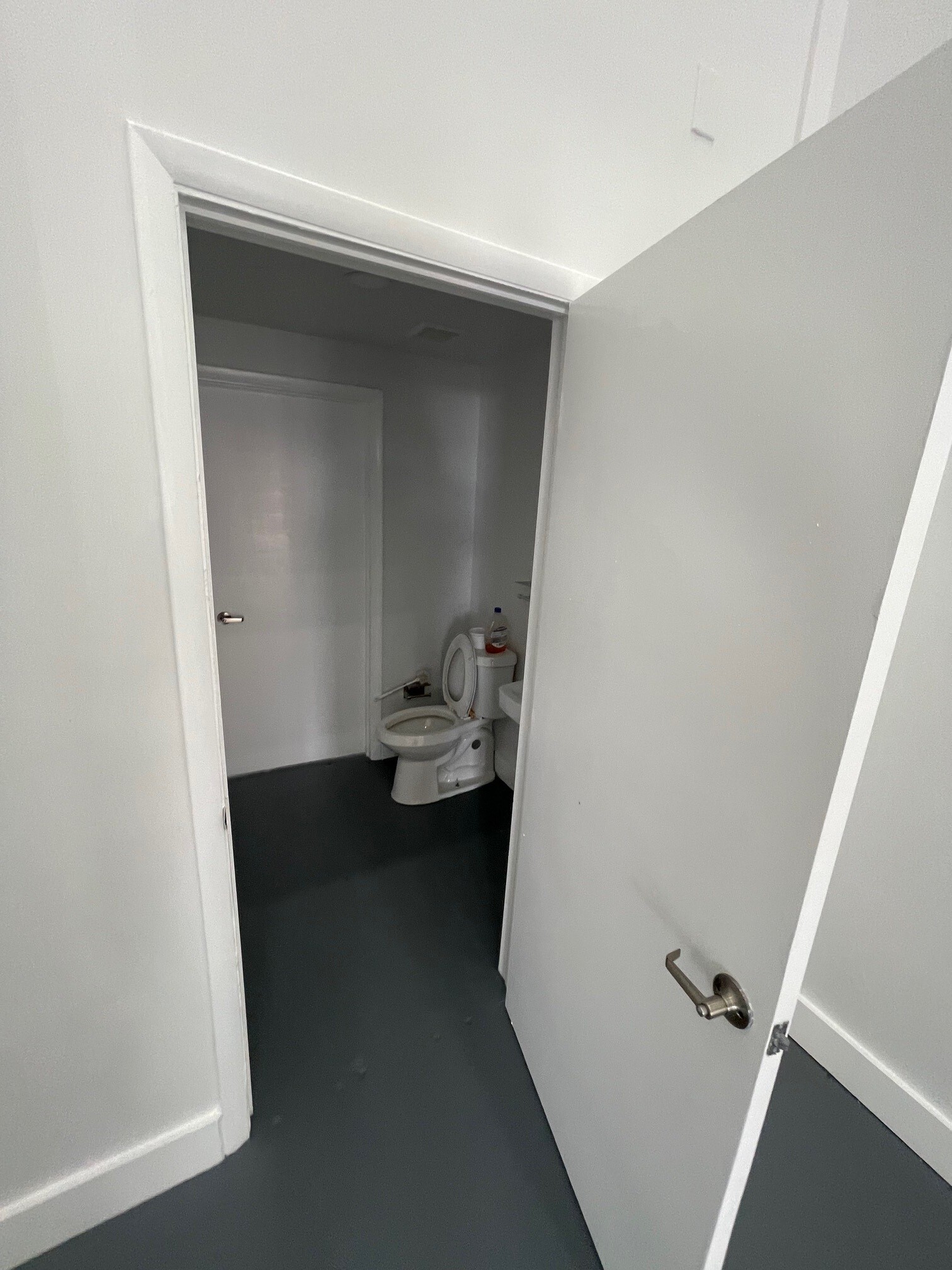 6450-6464 NW 77th Ct, Miami, FL à louer Photo intérieure– Image 1 sur 4