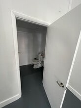 6450-6464 NW 77th Ct, Miami, FL à louer Photo intérieure– Image 1 sur 4