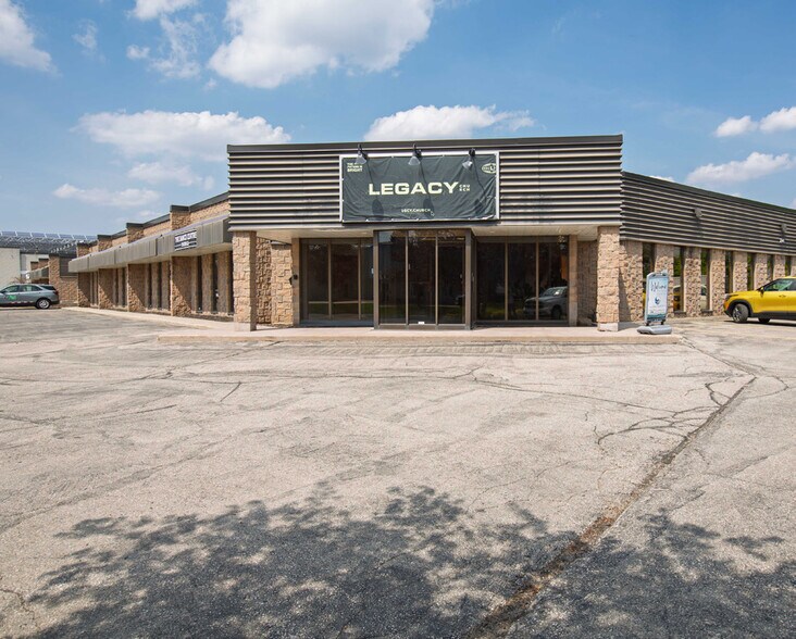 24 Mcintyre Pl, Kitchener, ON à vendre - Photo principale – Image 2 sur 30
