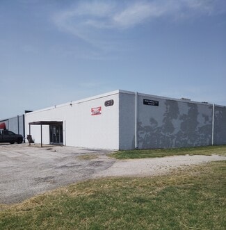 Plus de détails pour 2511 National Dr, Garland, TX - Industriel/Logistique à vendre