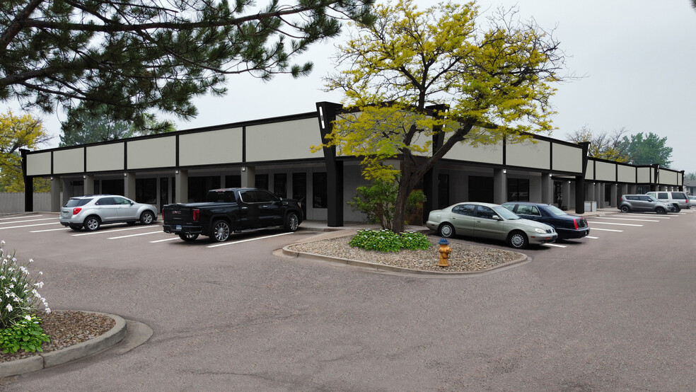 2511-2535 Airport Rd, Colorado Springs, CO à louer - Photo de l’immeuble – Image 1 sur 4