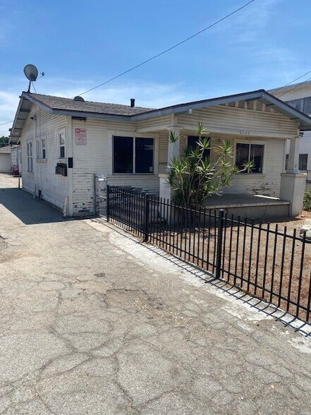 6502-6506 Flora Ave, Bell, CA à vendre - Photo de l’immeuble – Image 2 sur 12