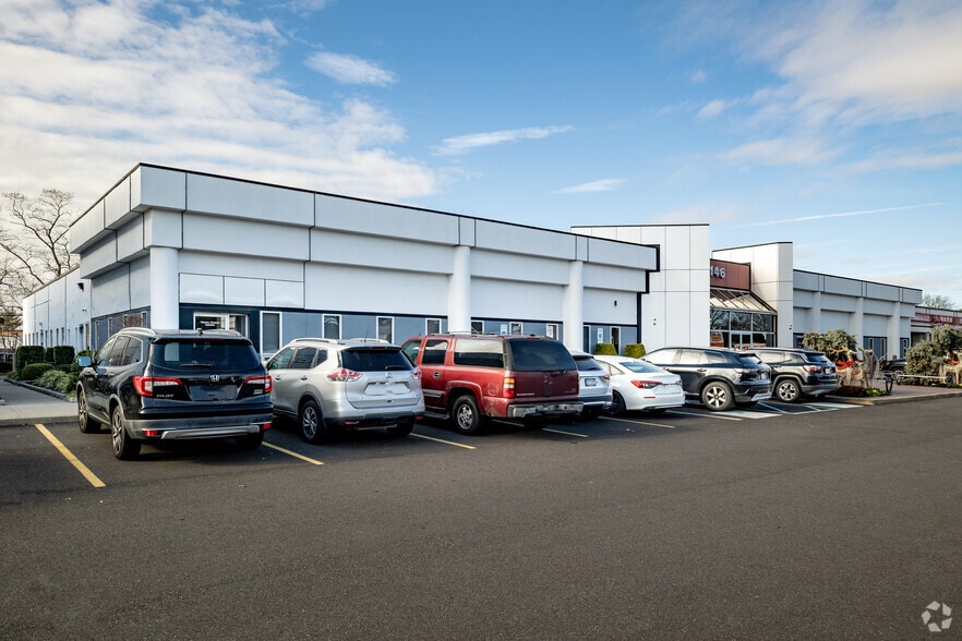 146 Manetto Hill Rd, Plainview, NY à louer - Photo principale – Image 1 sur 6