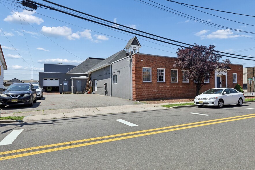57 Leuning St, South Hackensack, NJ à vendre - Photo de l’immeuble – Image 2 sur 57