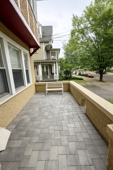 816 Orange St, New Haven, CT à vendre - Photo de l’immeuble – Image 2 sur 7
