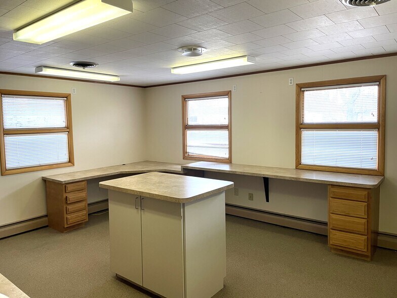 201 N Ludlow St, Phillipsburg, OH à vendre - Photo intérieure – Image 3 sur 7