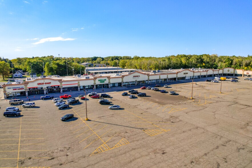3222 S Martin Luther King Jr Blvd, Lansing, MI à louer - Photo de l’immeuble – Image 2 sur 18