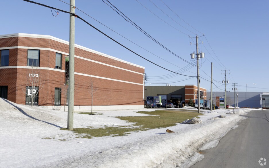 1180-1190 Rue Lévis, Terrebonne, QC à louer - Photo de l’immeuble – Image 2 sur 4
