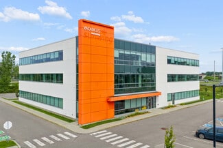 Plus de détails pour 3105 Pl Louis-R.-Renaud, Laval, QC - Bureau à vendre