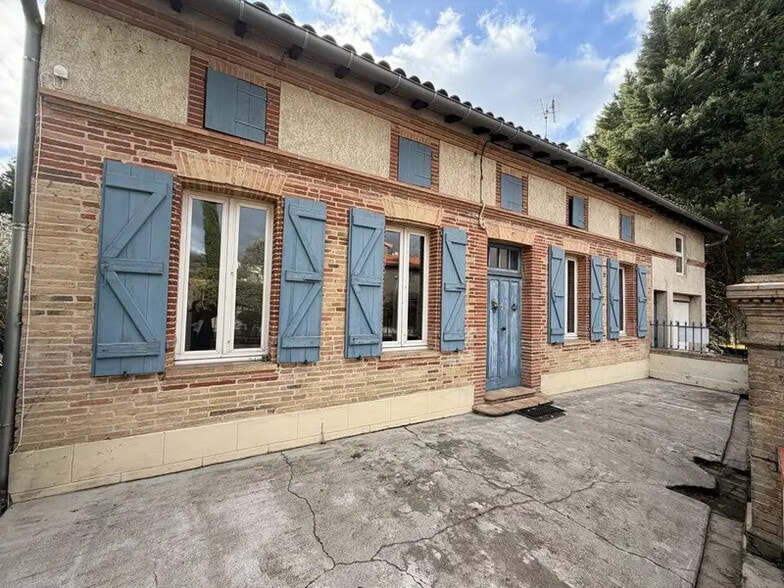 Bureau dans Pechbonnieu à vendre - Photo de l’immeuble – Image 1 sur 9
