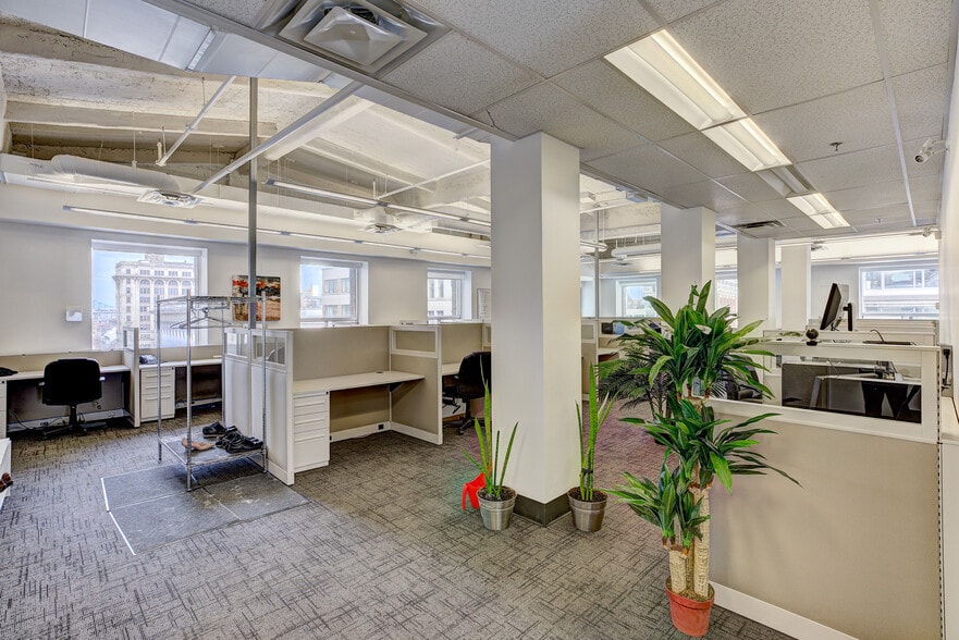 510 Boul Saint-Laurent, Montréal, QC à vendre - Photo intérieure – Image 3 sur 23