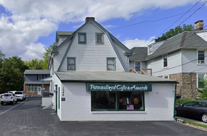 1049 Lancaster Ave, Berwyn, PA à louer - Photo de l’immeuble – Image 2 sur 5