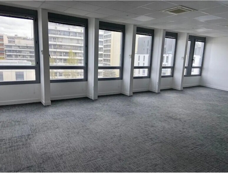 Bureau dans Boulogne-Billancourt à louer - Photo de l’immeuble – Image 3 sur 9