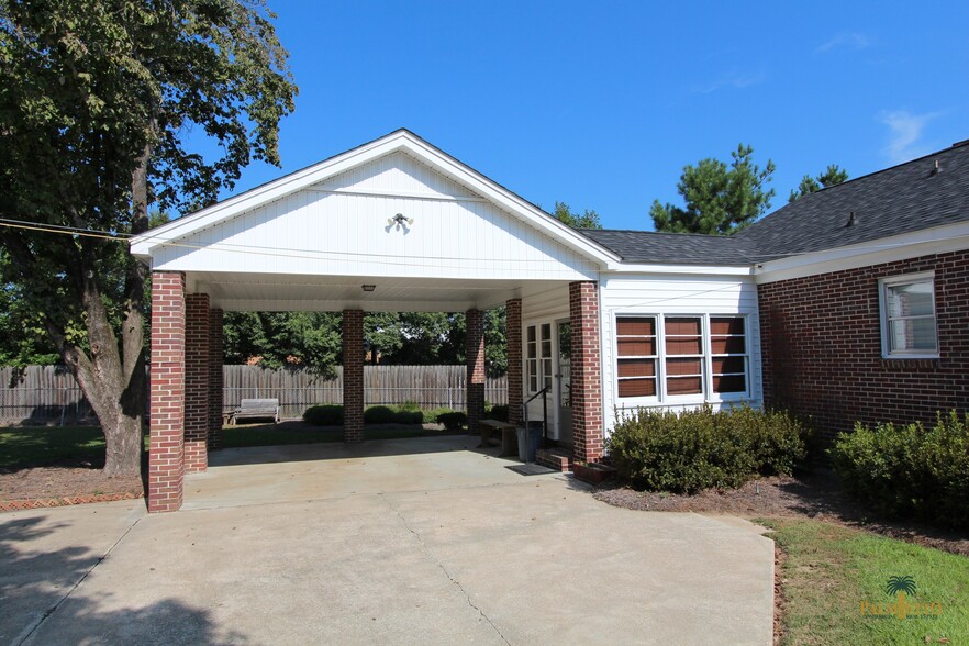 2400 2nd Loop Rd, Florence, SC à vendre - Photo de l’immeuble – Image 3 sur 3