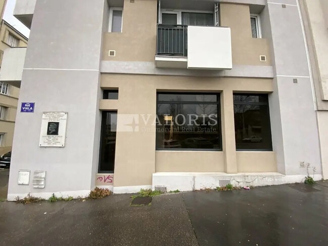 Plus de détails pour Local commercial à louer