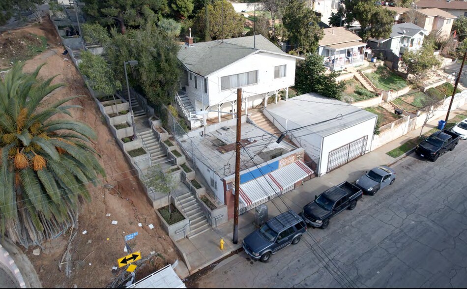 3303 Floral Dr, Los Angeles, CA à vendre - Photo principale – Image 1 sur 32