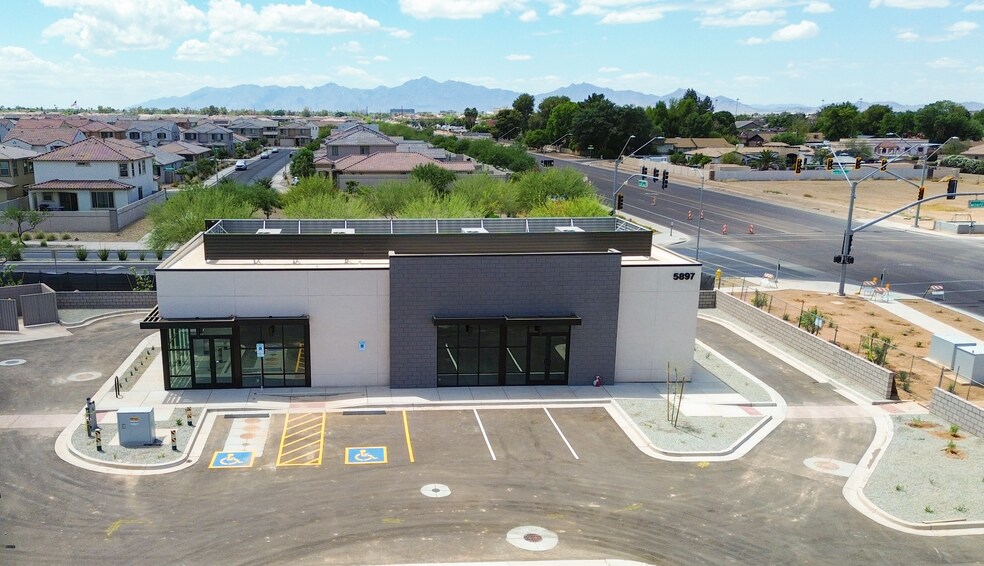 5897 91st Ave, Glendale, AZ à vendre - Photo de l’immeuble – Image 3 sur 4