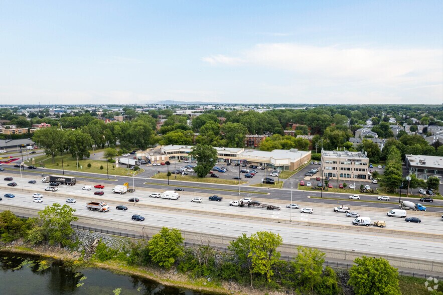 1732-1756 Boul Marie-Victorin, Longueuil, QC à louer - Aérien – Image 3 sur 4