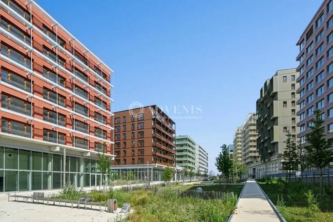 Plus de détails pour 54 Quai De Seine, Saint-Ouen-sur-Seine - Local commercial à louer