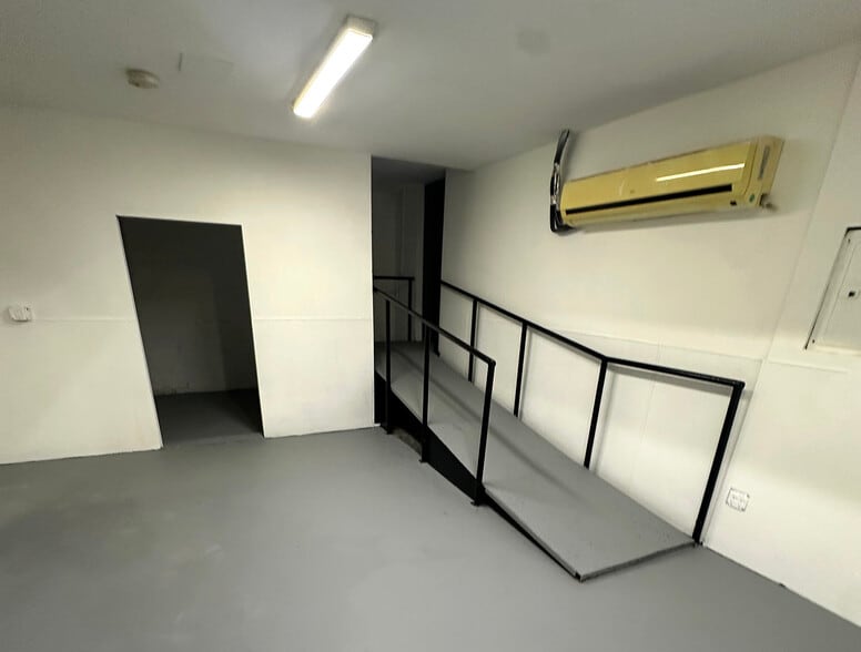 3361 Union Pacific Ave, Los Angeles, CA à vendre - Photo intérieure – Image 3 sur 9