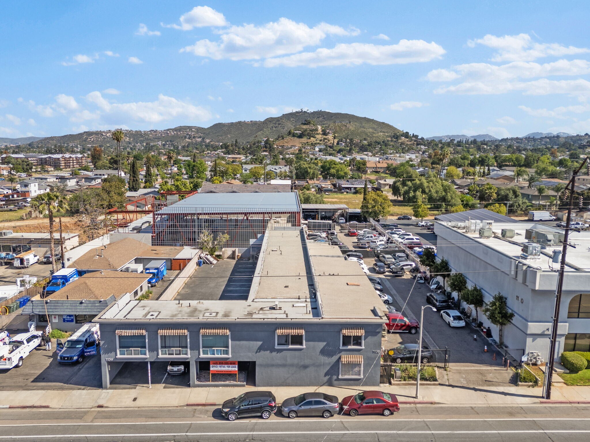 1136 Broadway, El Cajon, CA à louer Photo principale– Image 1 sur 11