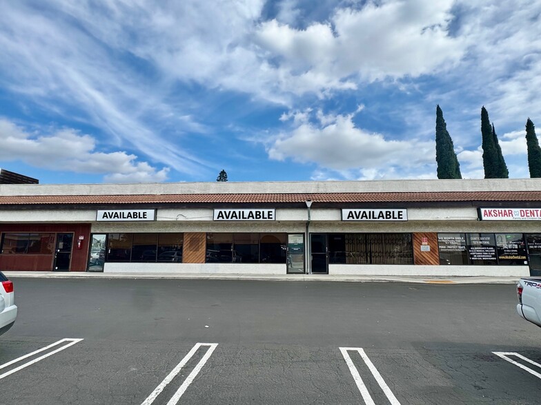 1281 E La Habra Blvd, La Habra, CA à louer - Photo de l’immeuble – Image 3 sur 6