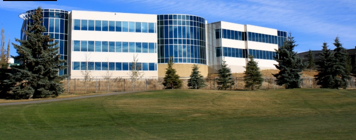 110 Country Hills Landing NW, Calgary, AB à louer Photo de l’immeuble– Image 1 sur 3