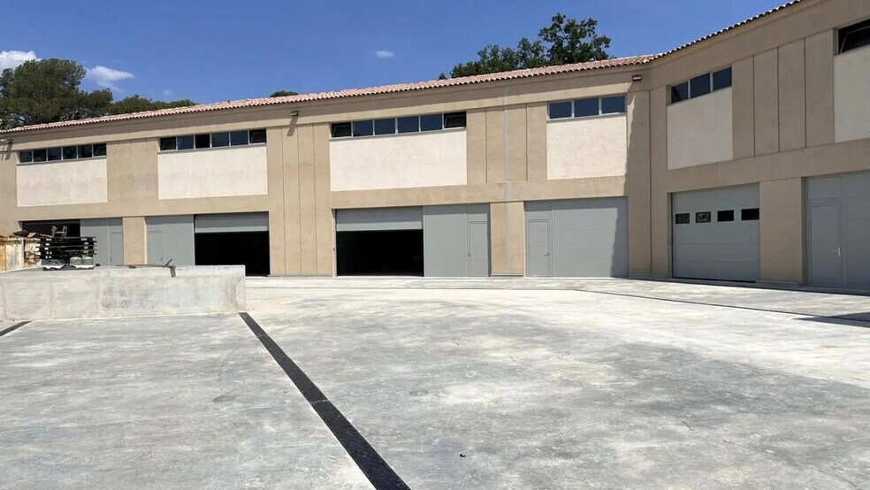 Local d’activités dans SOPHIA ANTIPOLIS à louer - Photo de l’immeuble – Image 3 sur 9