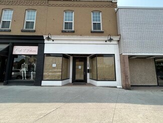 Plus de détails pour 188-190 Raglan St S, Renfrew, ON - Local commercial à louer