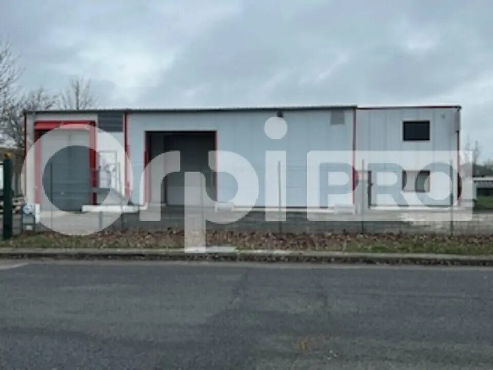 Local d'activités dans Saint-Maximin à vendre Photo de l’immeuble– Image 1 sur 13