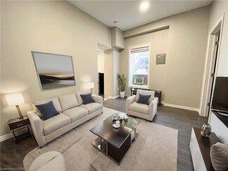 Plus de détails pour 70 Victoria Av S, Hamilton, ON - Local commercial à louer