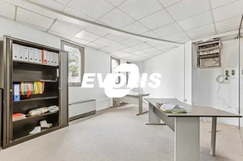 Bureau dans Goussainville à louer - Photo de l’immeuble – Image 1 sur 14