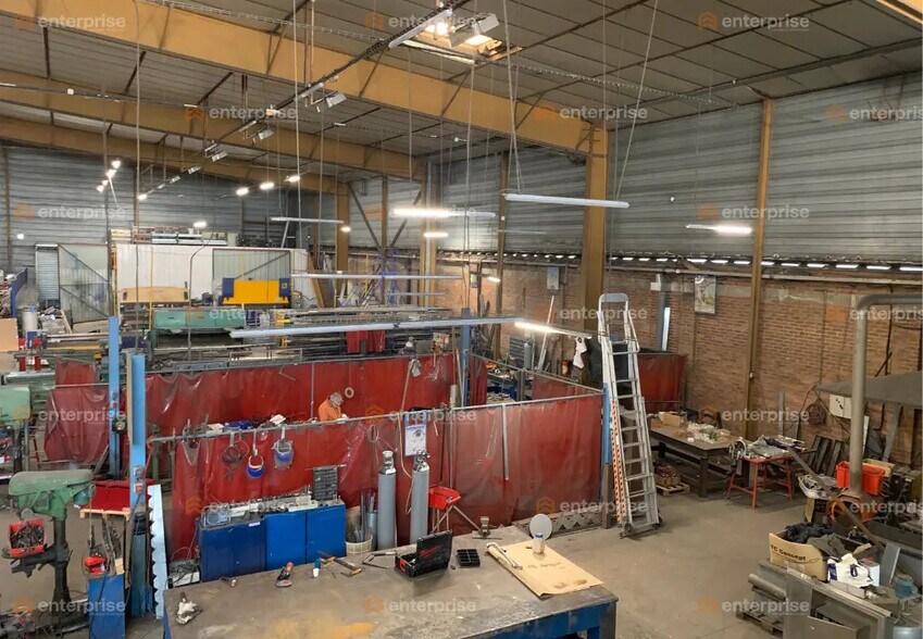 Local d'activités dans Tourcoing à vendre - Photo de l’immeuble – Image 2 sur 8