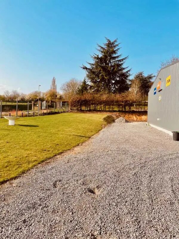 Bureau dans Ressons-sur-Matz à louer Photo de l’immeuble– Image 1 sur 7