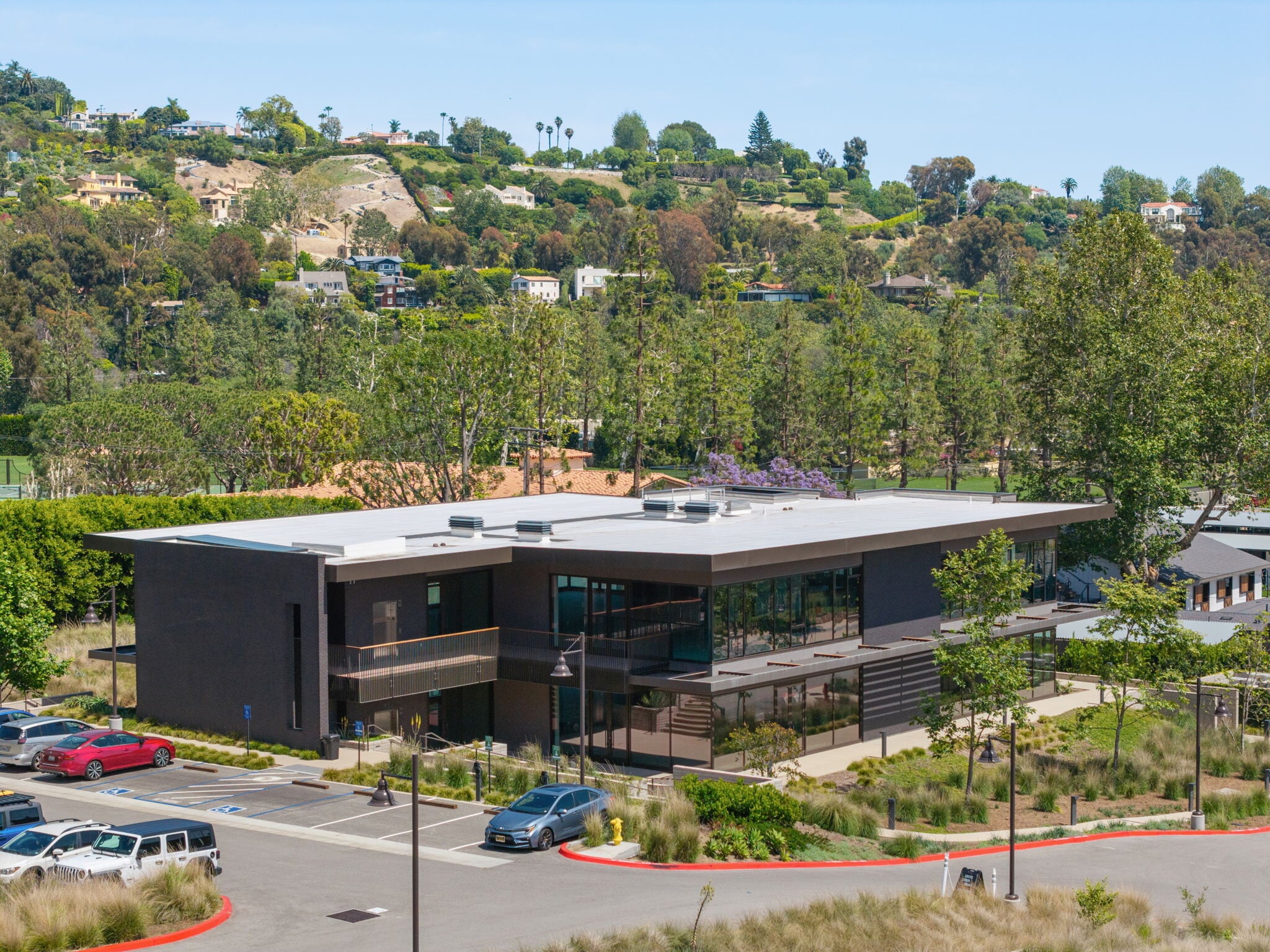 23465 Civic Center Way, Malibu, CA à louer Photo de l’immeuble– Image 1 sur 14