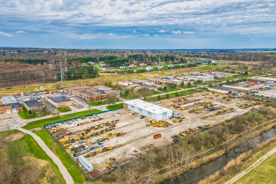 7695 Bond St, Solon, OH à vendre - Photo de l’immeuble – Image 2 sur 2