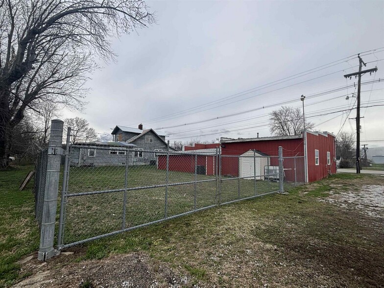 1541 State Route 7, Gallipolis, OH à louer - Photo de l’immeuble – Image 3 sur 19
