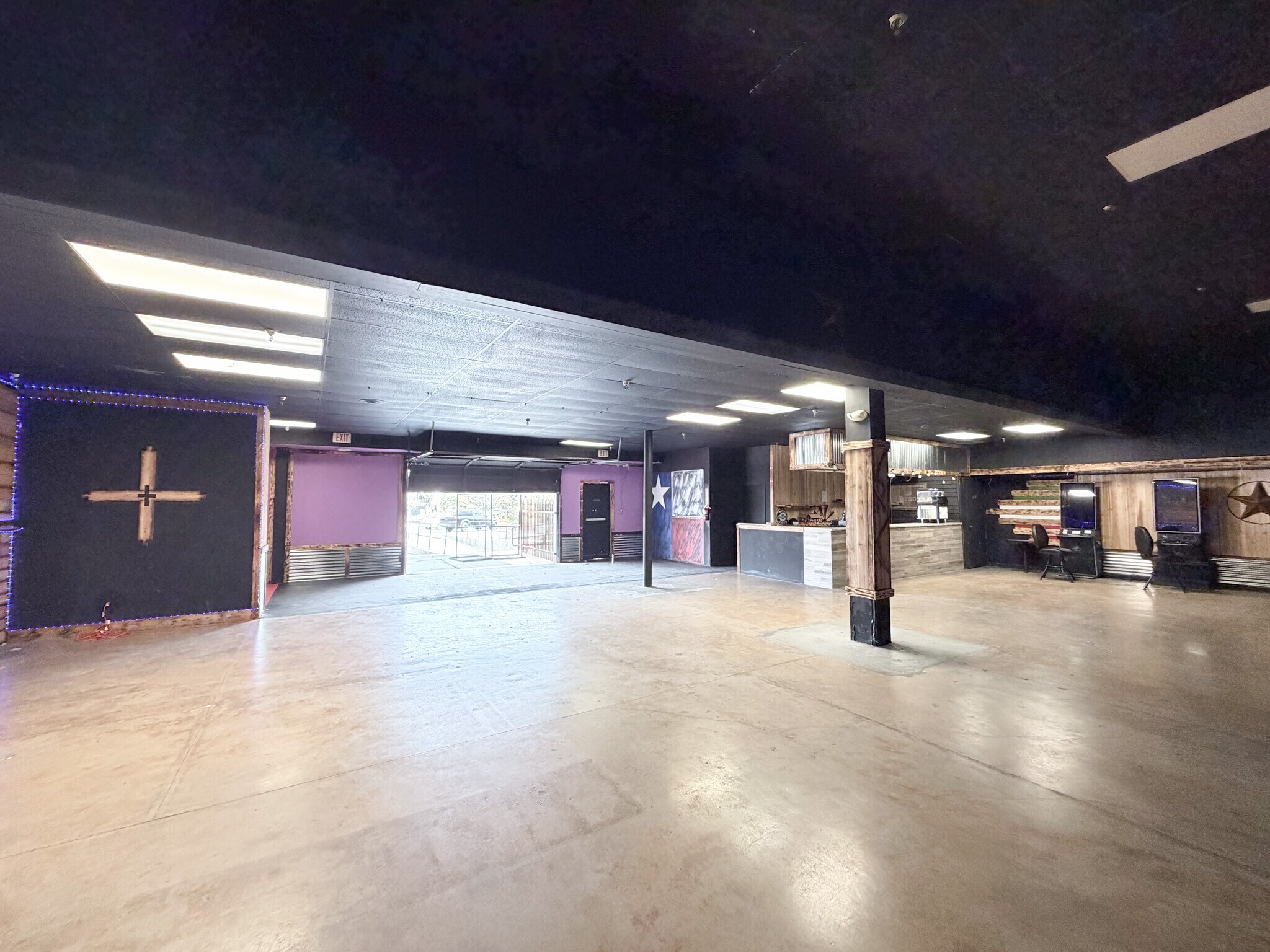 1305 SW Loop 410, San Antonio, TX à louer Photo intérieure– Image 1 sur 13