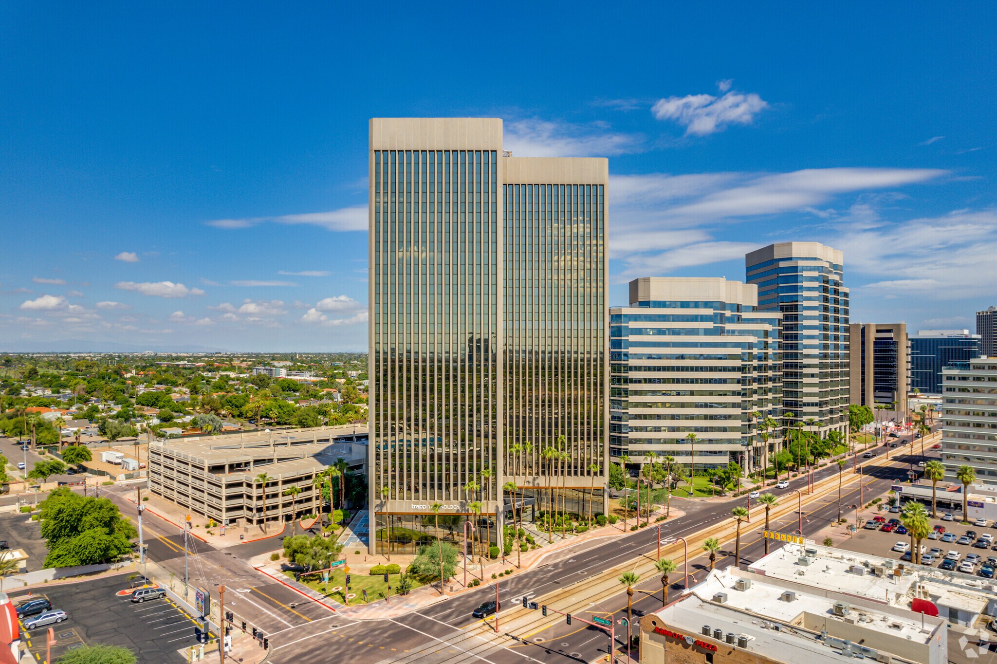 2600 N Central Ave, Phoenix, AZ à louer Photo de l’immeuble– Image 1 sur 14