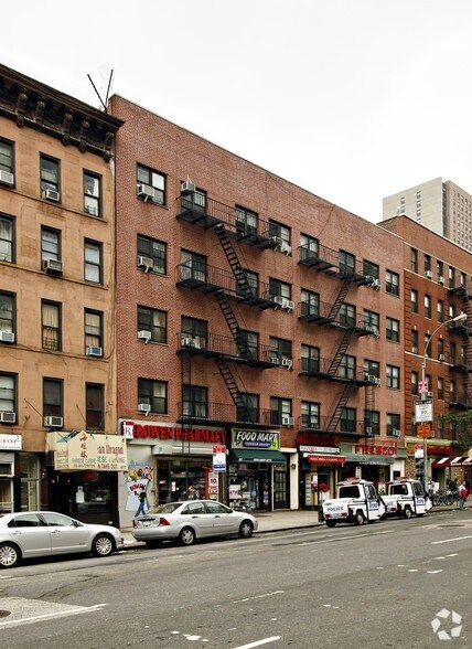 881 10th Ave, New York, NY à louer Photo principale– Image 1 sur 8