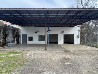 Plus de détails pour 2210 S Flores St, San Antonio, TX - Local commercial à vendre