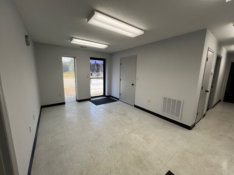 585 Old Georgia Rd, Moore, SC à louer - Photo intérieure – Image 3 sur 62