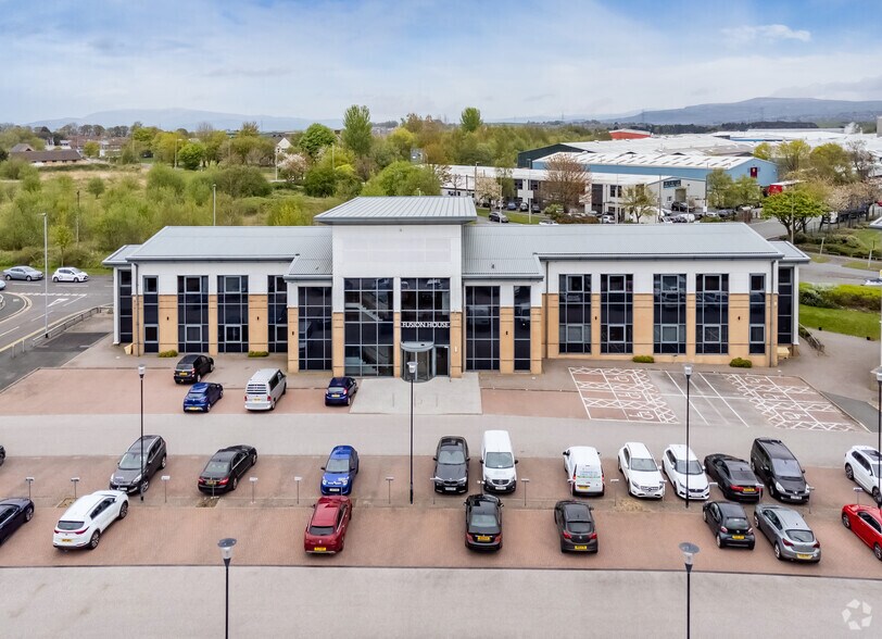 Haslingden Rd, Blackburn à louer - Photo de l’immeuble – Image 3 sur 5