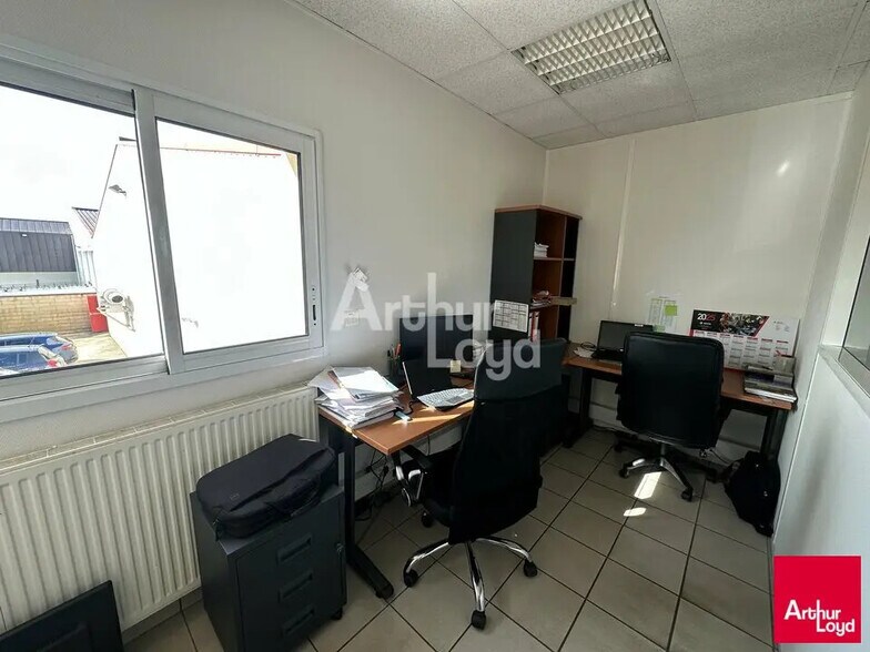 Local d'activités dans Corps-Nuds à vendre - Photo intérieure – Image 3 sur 6