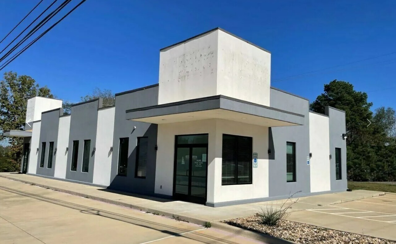 2826 S Henderson Blvd, Kilgore, TX à vendre Photo principale– Image 1 sur 11