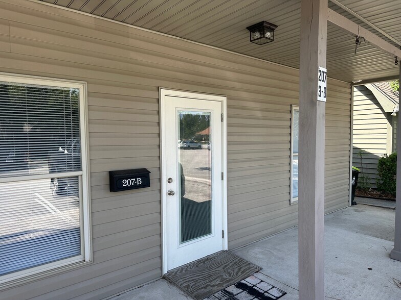 207 N 35th St, Morehead City, NC à louer - Photo de l’immeuble – Image 2 sur 13