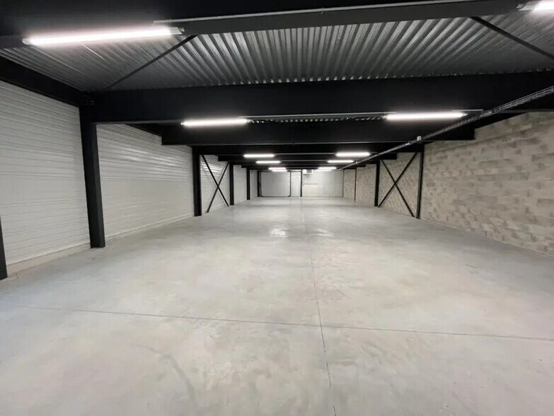 Industriel/Logistique dans Gennevilliers à vendre - Photo de l’immeuble – Image 2 sur 26