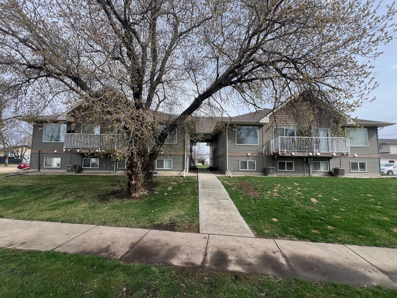 5014 53 St, Camrose, AB à vendre - Photo de l’immeuble – Image 2 sur 7